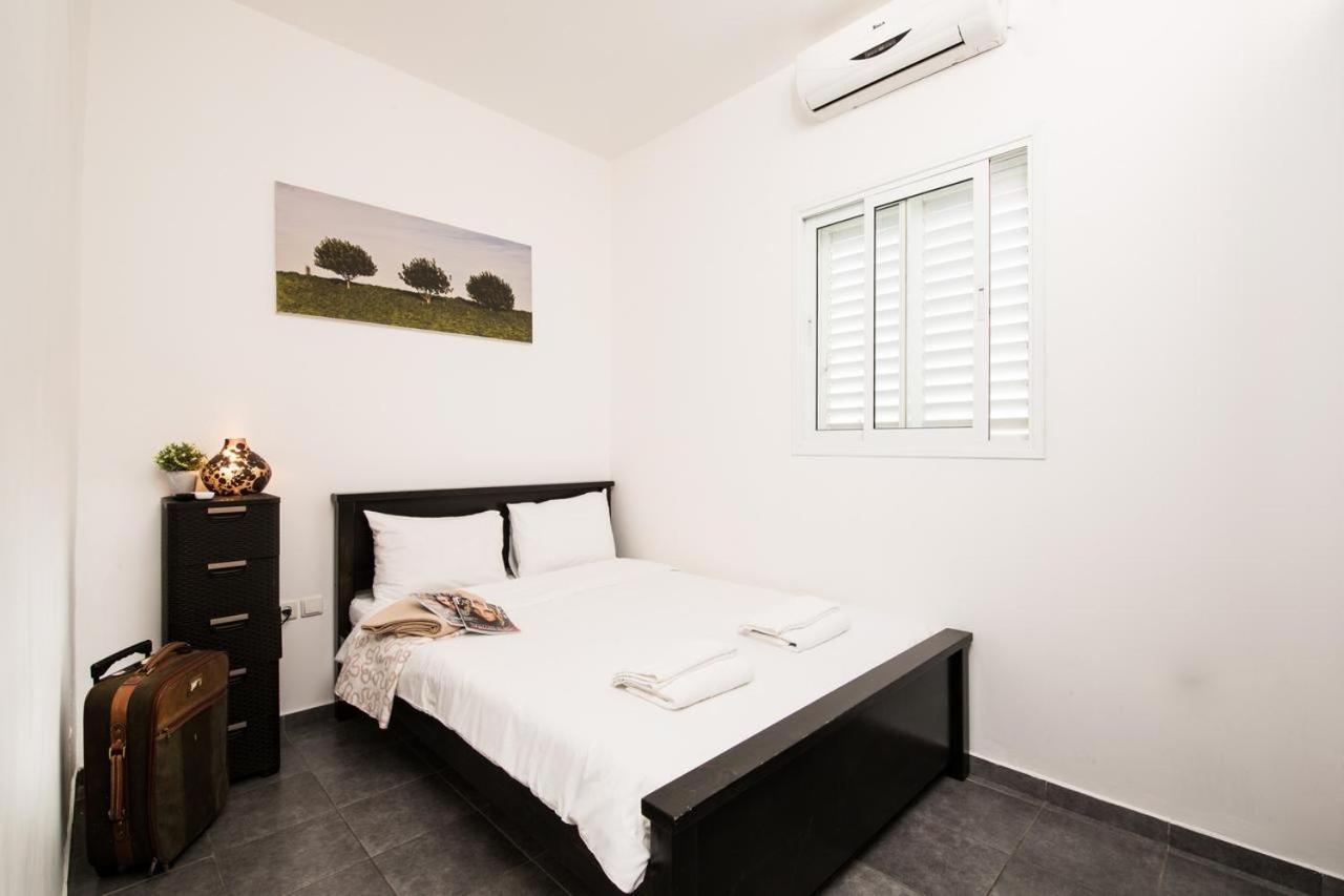 Ferienwohnung Miraks Harav Kuk Tel Aviv-Jaffa Exterior foto